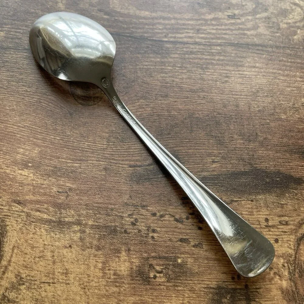 Oneida Needlepoint Beaded Artistry Oval Soup Spoon Set of 5 Stainless Steel